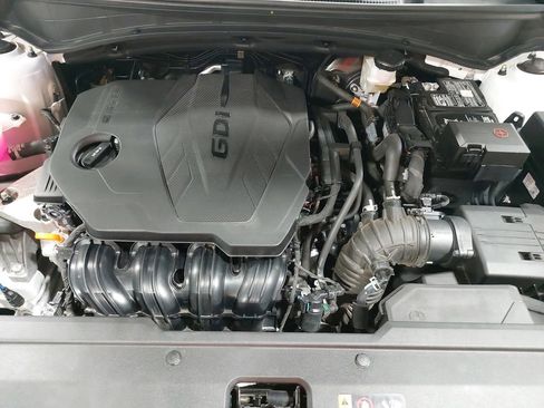 Used 2025 Kia Sportage LX AWD/4WD image 29