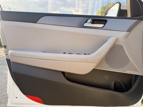 Used 2017 Hyundai Sonata SE image 13