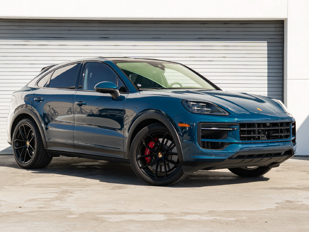 Certified 2024 Porsche Cayenne S AWD/4WD image 6