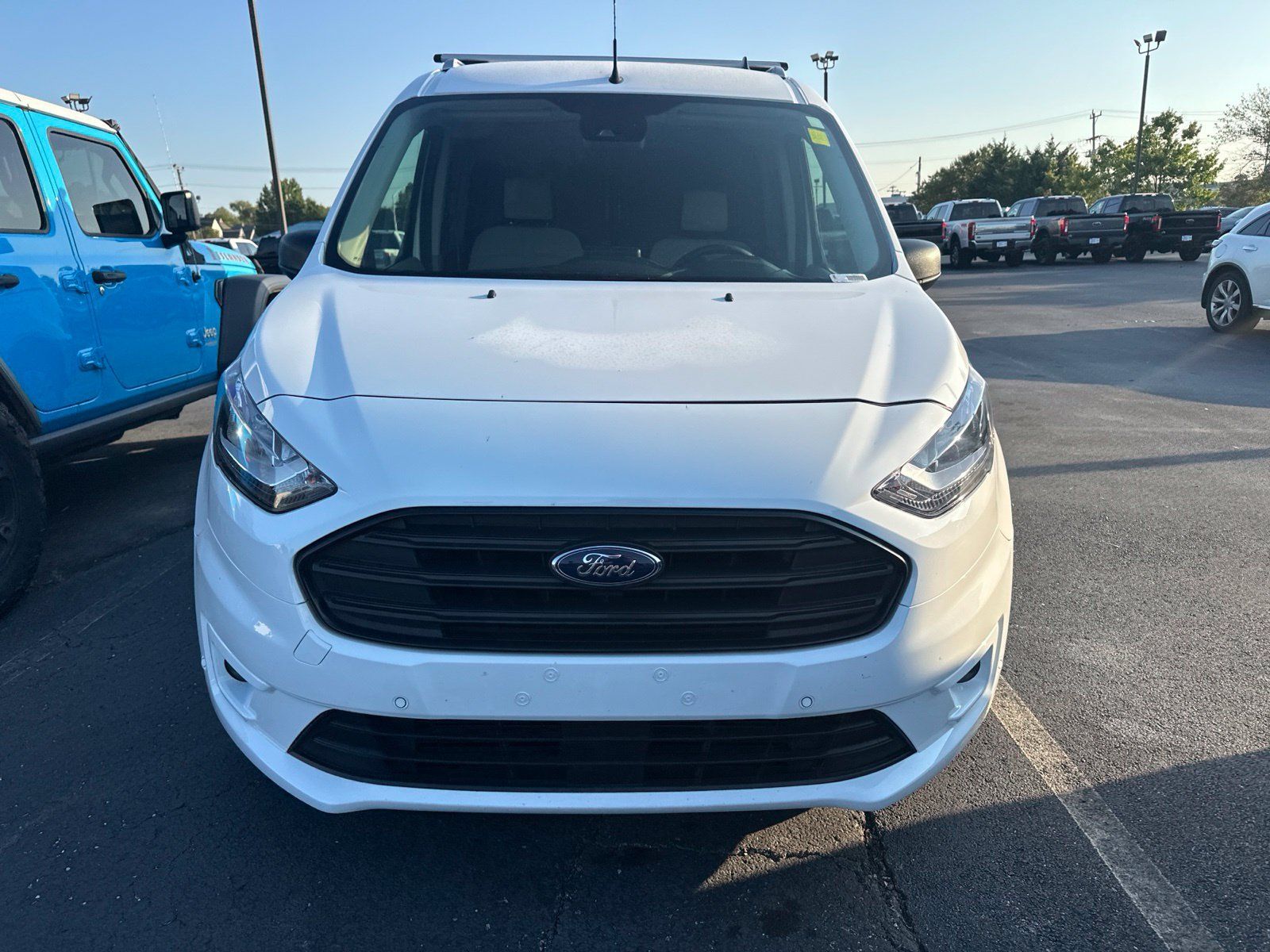 Used 2023 Ford Transit Connect XLT FWD image 2