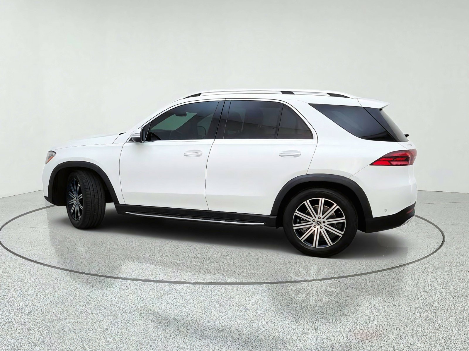 Certified 2025 Mercedes-Benz GLE 350 4MATIC image 13