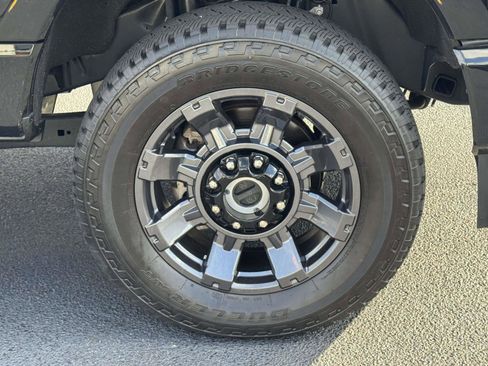 Used 2024 Ford F350 Lariat w/ Sport Appearance Package image 7