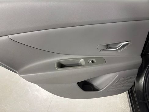 Used 2024 Hyundai Elantra SEL FWD image 36