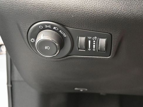 Used 2025 Jeep Compass Limited AWD/4WD image 35