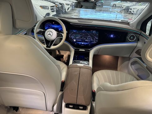Certified 2023 Mercedes-Benz EQS 580 4MATIC SUV image 7