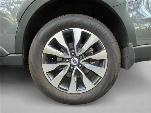 Used 2025 Subaru Outback Touring w/ Popular Package #2 AWD/4WD image 14