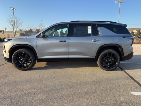 New 2026 Chevrolet Traverse RS w/ LPO, Floor Liner Package AWD/4WD image 2