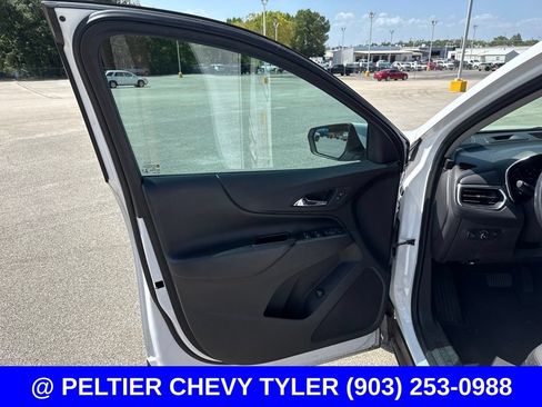 Used 2020 Chevrolet Equinox LT FWD image 11