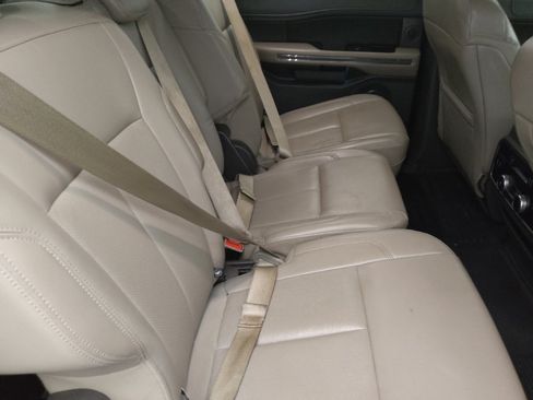 Used 2019 Ford Expedition Max XLT w/ Equipment Group 202A RWD image 19