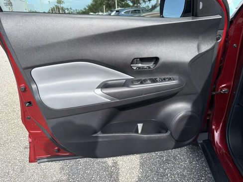 Used 2024 Nissan Kicks SR w/ SR Premium Package FWD image 21