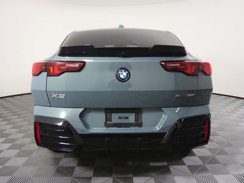 Certified 2025 BMW X2 xDrive28i w/ Premium Package image 4