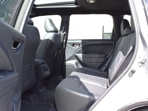 Used 2025 Subaru Forester Limited AWD/4WD image 27