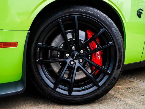 Used 2023 Dodge Challenger SRT Hellcat image 2