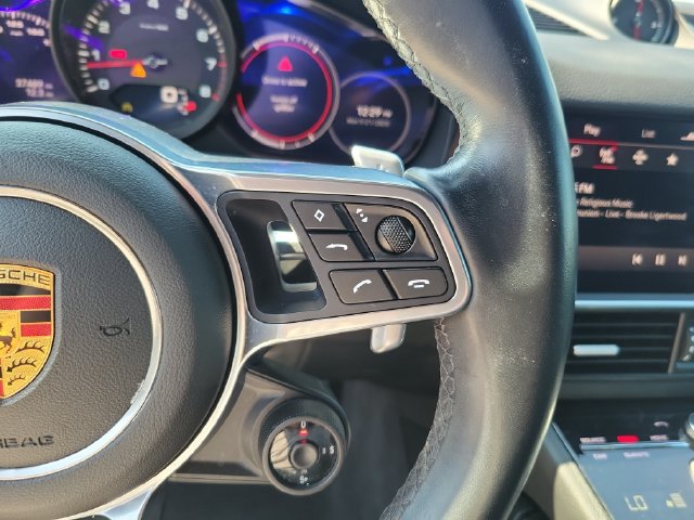 Used 2022 Porsche Cayenne Platinum Edition AWD/4WD image 19
