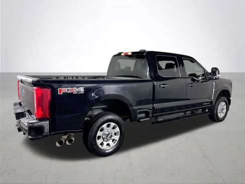 Used 2024 Ford F250 XLT w/ FX4 Off-Road Package image 6