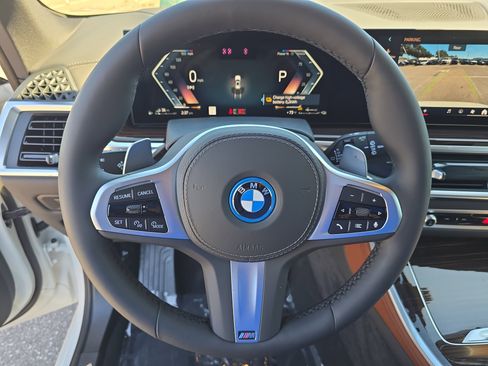 New 2026 BMW X5 xDrive50e w/ Executive Package image 33