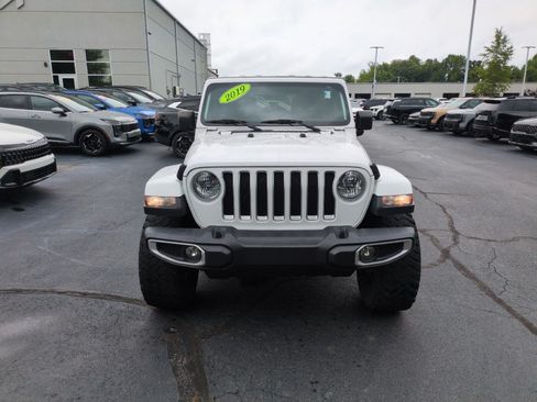 Used 2019 Jeep Wrangler Unlimited Sahara AWD/4WD image 2