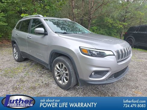 Used 2019 Jeep Cherokee Latitude Plus AWD/4WD image 1