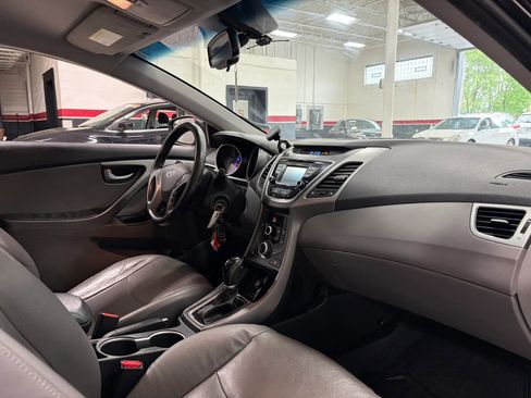 Used 2014 Hyundai Elantra Limited FWD image 27