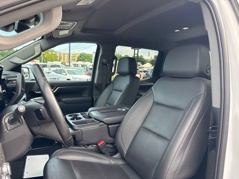 Used 2025 GMC Sierra 1500 SLT AWD/4WD image 16