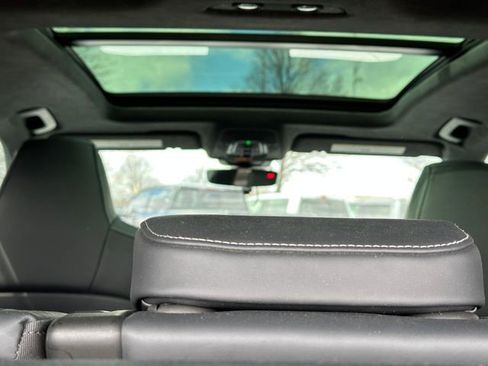 Used 2023 Audi SQ8 Prestige image 13