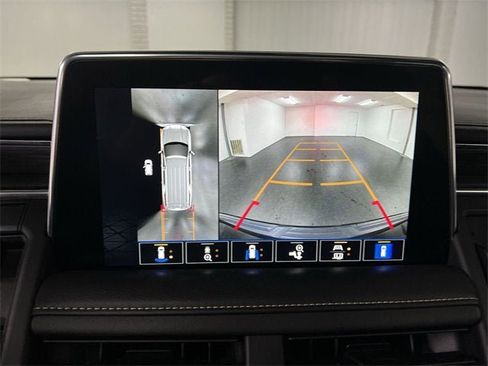 Certified 2023 GMC Yukon SLT w/ SLT Luxury Package image 15