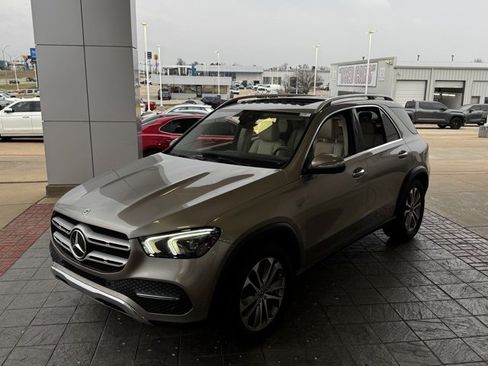 Used 2021 Mercedes-Benz GLE 350 w/ Premium Package image 11