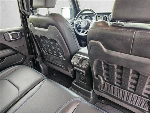 Used 2021 Jeep Wrangler Unlimited Rubicon 4xe w/ Cold Weather Group AWD/4WD image 16