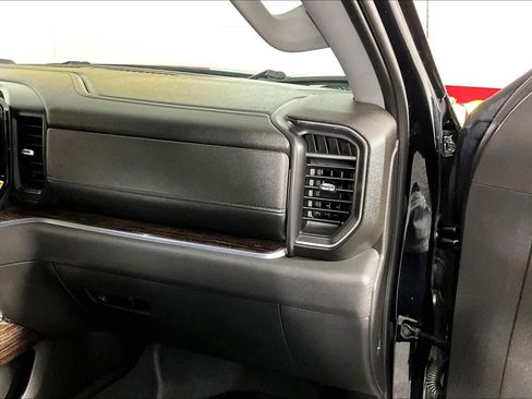 Certified 2023 GMC Sierra 1500 Elevation w/ Preferred Package image 16