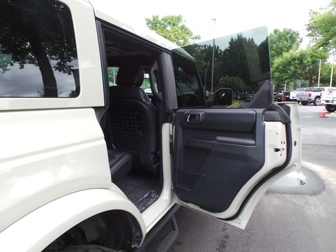 Used 2025 Ford Bronco Badlands AWD/4WD image 43