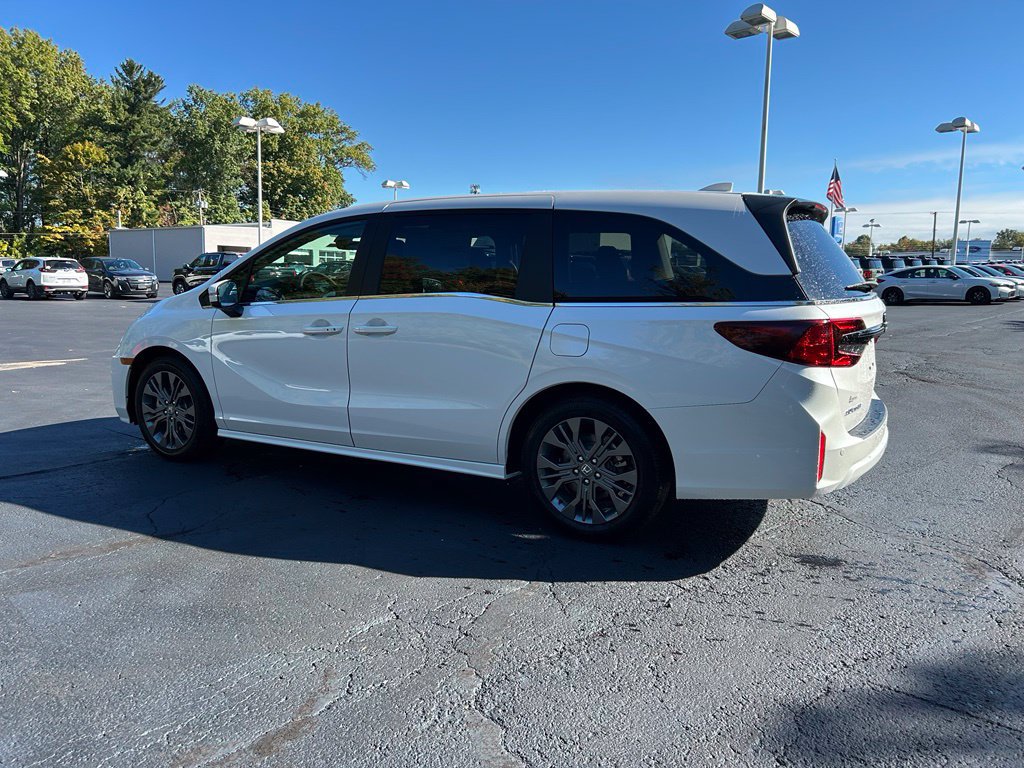 New 2027 Honda Odyssey Touring image 6