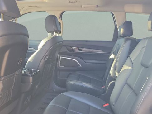 Used 2022 Kia Telluride EX w/ EX Premium Package image 12