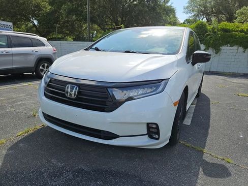 Used 2024 Honda Odyssey Sport image 2