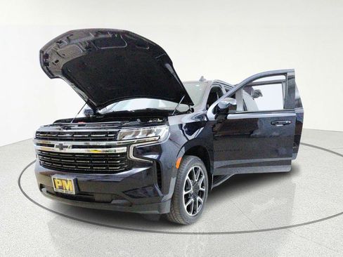 Used 2021 Chevrolet Suburban RST w/ Rear Media and Nav Package AWD/4WD image 13