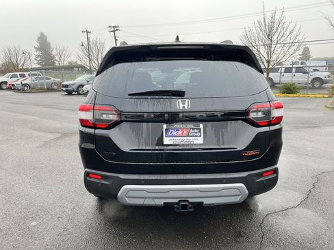 Certified 2025 Honda Pilot TrailSport image 4
