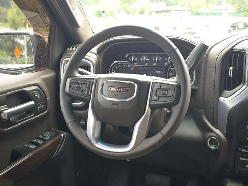 Used 2019 GMC Sierra 1500 SLT w/ SLT Premium Plus Package AWD/4WD image 41