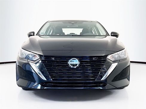 Used 2025 Nissan Sentra SV FWD image 25