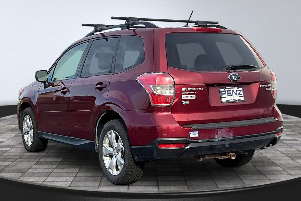 Used 2014 Subaru Forester 2.5i Premium w/ Popular Package #2 AWD/4WD image 4