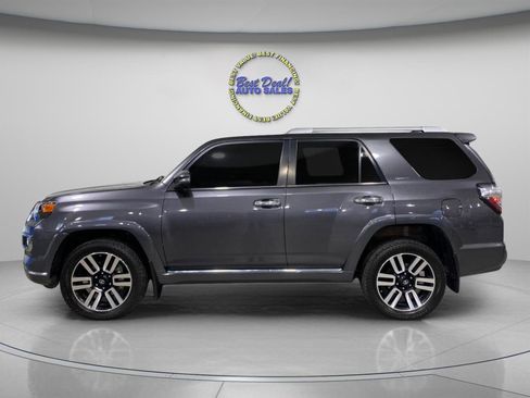Used 2018 Toyota 4Runner Limited AWD/4WD image 2