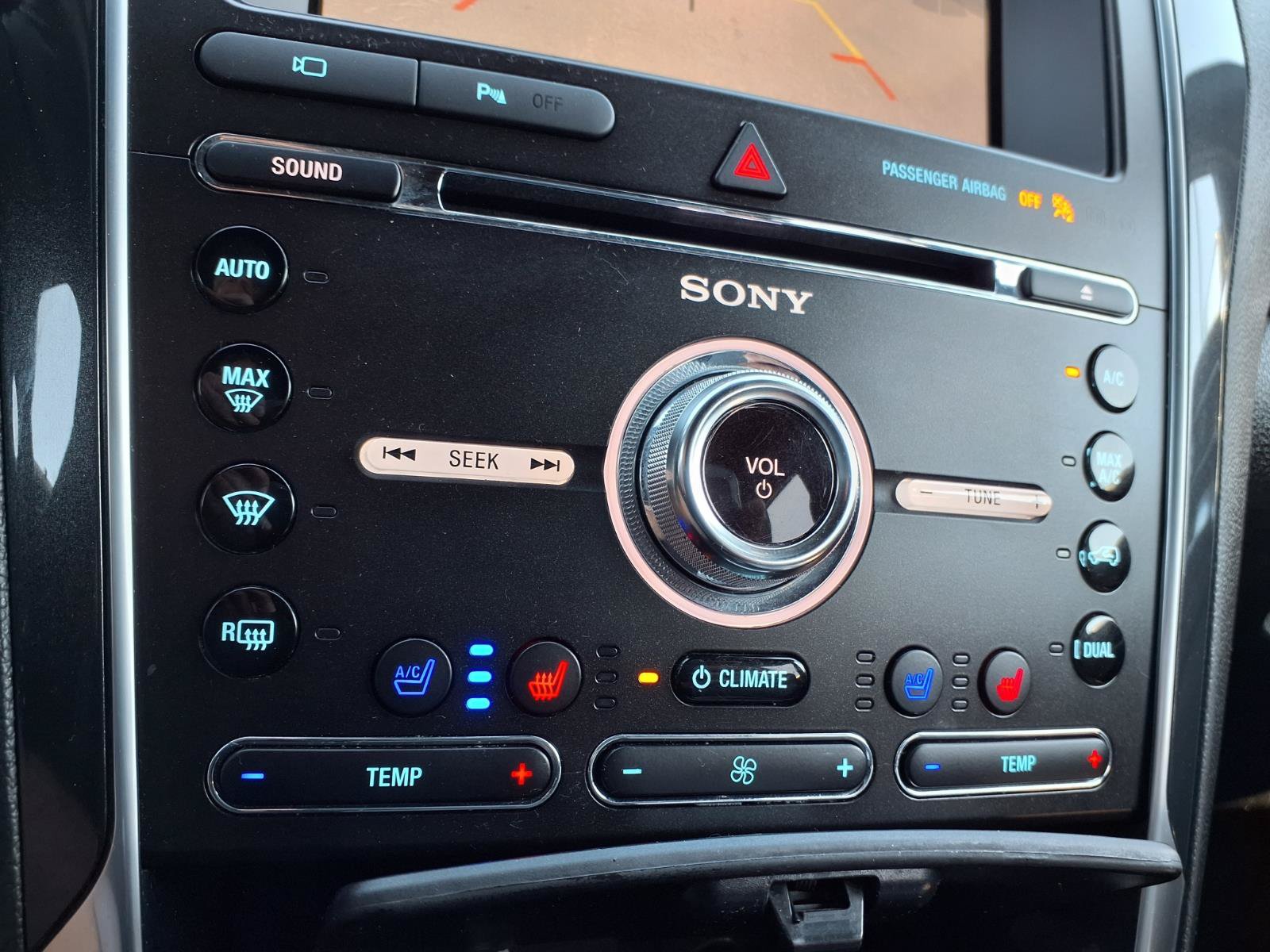 Used 2018 Ford Explorer Limited AWD/4WD image 7