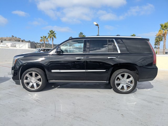 Used 2018 Cadillac Escalade Premium Luxury AWD/4WD image 8