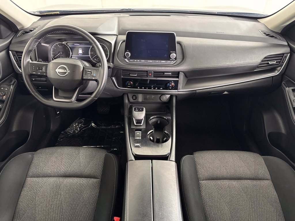 Used 2025 Nissan Rogue SV FWD image 17