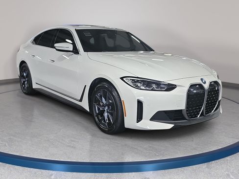 Used 2023 BMW i4 eDrive40 w/ Premium Package RWD image 3