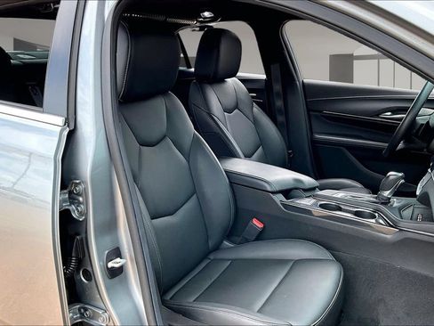 Certified 2023 Cadillac CT4 Luxury w/ Cold Weather Package RWD image 7