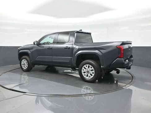 Certified 2024 Toyota Tacoma SR w/ SR Upgrade Package AWD/4WD image 5