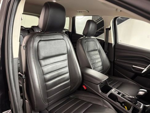 Used 2019 Ford Escape Titanium AWD/4WD image 24