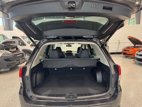 Used 2023 Subaru Forester Touring AWD/4WD image 10