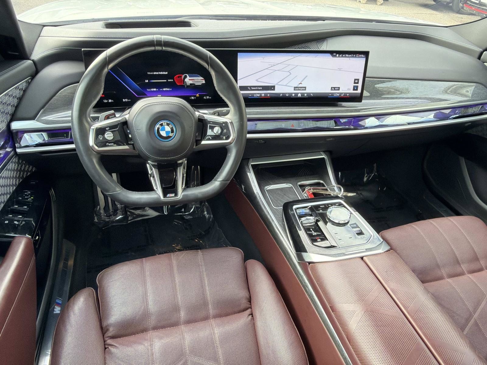 Used 2023 BMW i7 xDrive60 AWD/4WD image 6