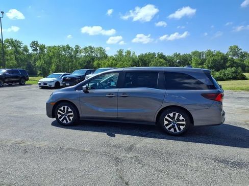 Used 2025 Honda Odyssey EX-L image 31