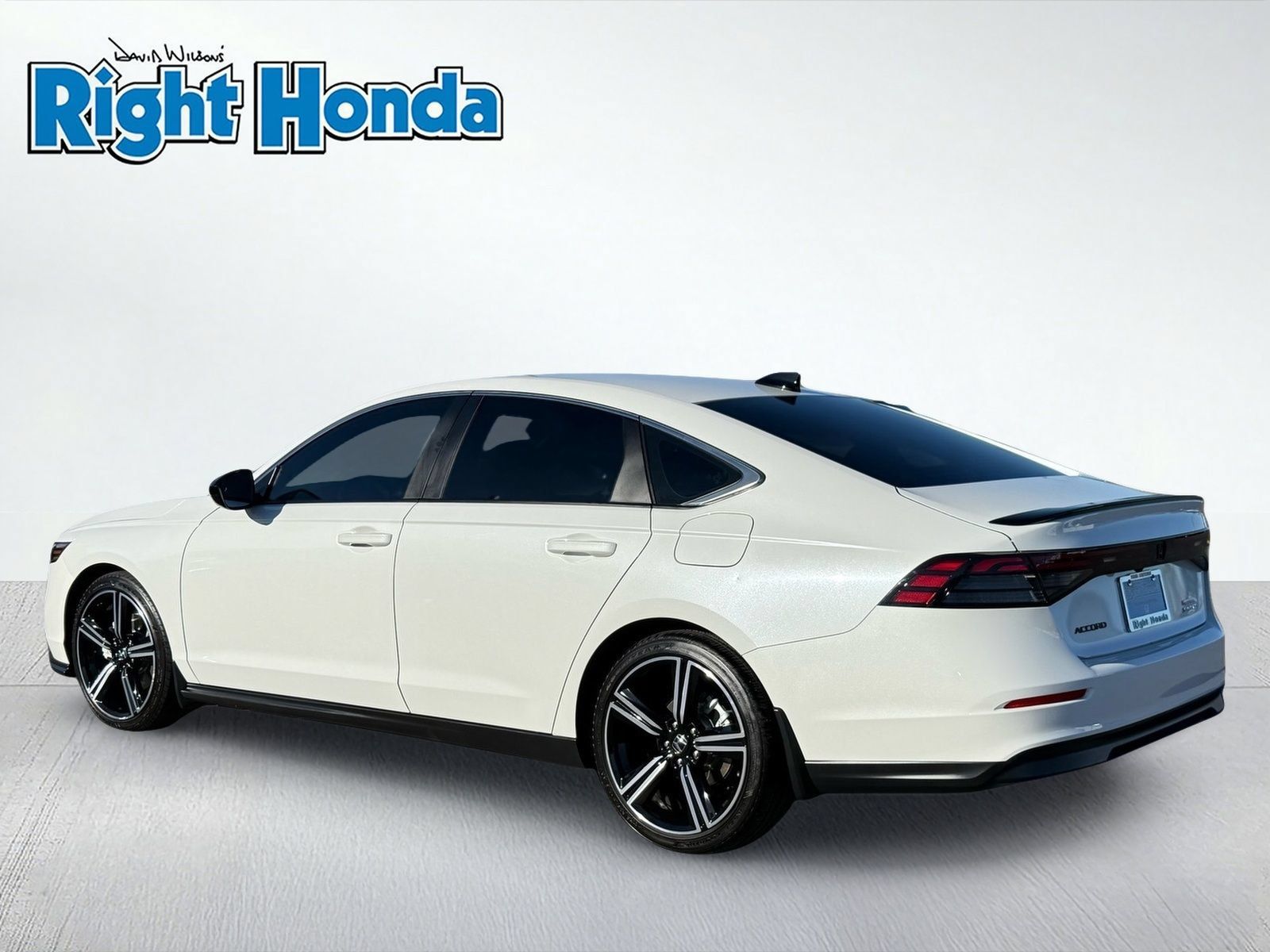 Used 2024 Honda Accord Sport image 4